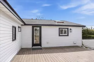 14 Penny Ln, Hampton Bays, NY 11946 - Photo 21