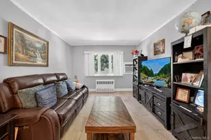 60-37 69th Pl, Maspeth, NY 11378 - Photo 19