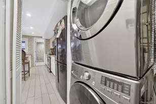60-37 69th Pl, Maspeth, NY 11378 - Photo 27