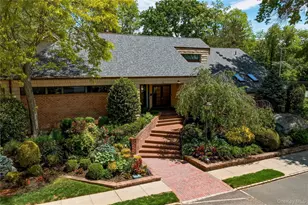 44 Hidden Ridge Dr, Syosset, NY 11791 - Photo 25