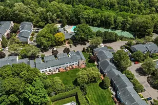 44 Hidden Ridge Dr, Syosset, NY 11791 - Photo 21