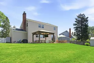 12 Westbrook Ln, Smithtown, NY 11787 - Photo 3
