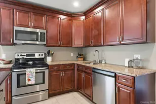 12 Westbrook Ln, Smithtown, NY 11787 - Photo 23