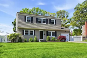 12 Westbrook Ln, Smithtown, NY 11787 - Photo 7
