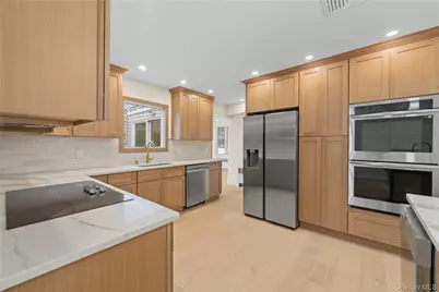 31 Cail Drive, East Rockaway, NY 11518 - Photo 5