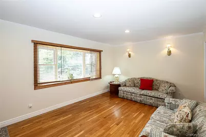 114 Hilldale Road, Albertson, NY 11507 - Photo 3