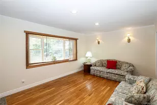 114 Hilldale Rd, Albertson, NY 11507 - Photo 3