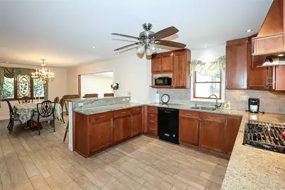 114 Hilldale Road, Albertson, NY 11507 - Photo 5
