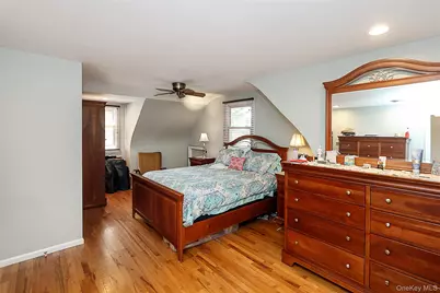 114 Hilldale Road, Albertson, NY 11507 - Photo 15