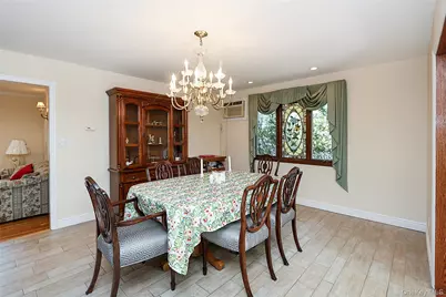 114 Hilldale Road, Albertson, NY 11507 - Photo 9