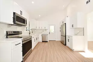 79 Columbus Blvd, Amityville, NY 11701 - Photo 9