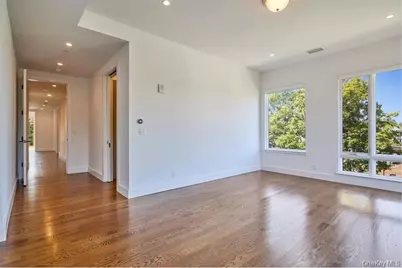 422 E Boston Post Road #PH 401, Mamaroneck, NY 10543 - Photo 13