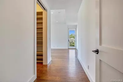 422 E Boston Post Road #PH 401, Mamaroneck, NY 10543 - Photo 11