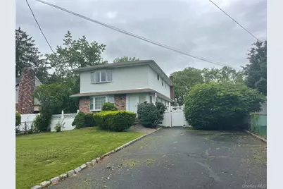 19 Oak Street, Deer Park, NY 11729 - Photo 1