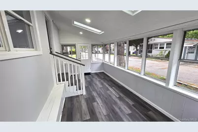 525 Riverleigh Avenue #27 Birch, Riverhead, NY 11901 - Photo 9