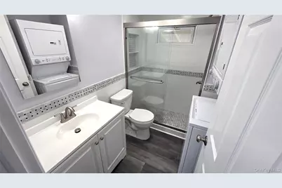 525 Riverleigh Avenue #27 Birch, Riverhead, NY 11901 - Photo 5