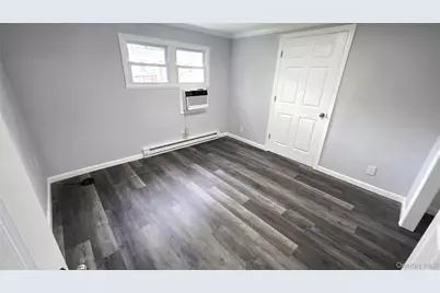 525 Riverleigh Avenue #27 Birch, Riverhead, NY 11901 - Photo 7