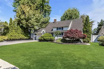259 Willowood Drive, Wantagh, NY 11793 - Photo 3