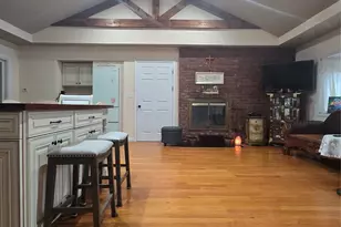 224 Ohio St, Hicksville, NY 11801 - Photo 5