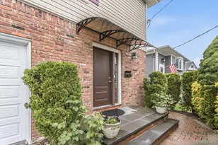 22 Wood St, Lynbrook, NY 11563 - Photo 3