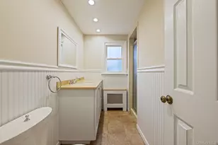 24 Russell St, Amityville, NY 11701 - Photo 23