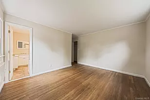 24 Russell St, Amityville, NY 11701 - Photo 13