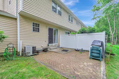 17 Stone Commons, Yaphank, NY 11980 - Photo 27