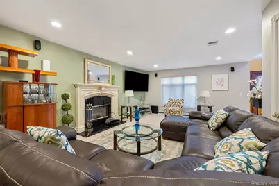 319 Rintin Street, Franklin Square, NY 11010 - Photo 9
