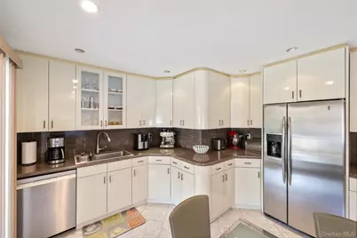 319 Rintin Street, Franklin Square, NY 11010 - Photo 15