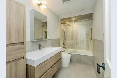 24 Lumber Road #2, Roslyn, NY 11576 - Photo 13