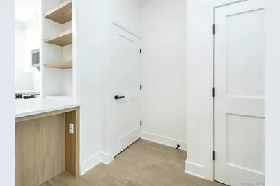 24 Lumber Road #2, Roslyn, NY 11576 - Photo 23