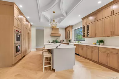 26 Bacon Road, Old Westbury, NY 11568 - Photo 9