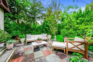 11 Demott Ave, Rockville Centre, NY 11570 - Photo 25