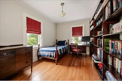 11 Demott Avenue, Rockville Centre, NY 11570 - Photo 19