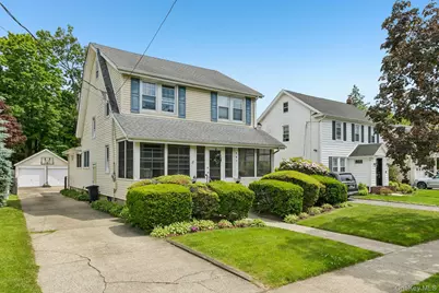 207 N Forest Avenue, Rockville Centre, NY 11570 - Photo 1