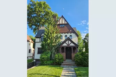 7 Huntwood Place, Mount Vernon, NY 10552 - Photo 1