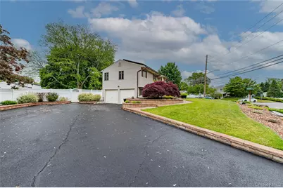 1603 Lad Avenue, Medford, NY 11763 - Photo 7