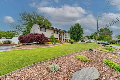 1603 Lad Avenue, Medford, NY 11763 - Photo 5
