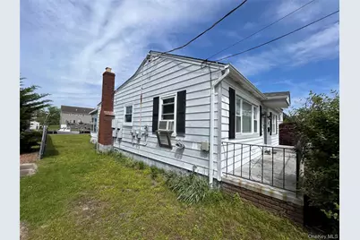 84 Boylan Lane, Blue Point, NY 11715 - Photo 3