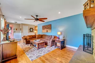3 Woodbine Ln, East Moriches, NY 11940 - Photo 9