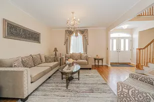 34 Putters Ct, New York, NY 10301 - Photo 5
