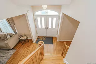 34 Putters Ct, New York, NY 10301 - Photo 3