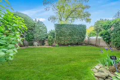 190 Lake Drive, Copiague, NY 11726 - Photo 5