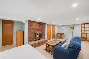 190 Lake Dr, Copiague, NY 11726 - Photo 17
