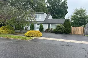 22 William St, Copiague, NY 11726 - Photo 3