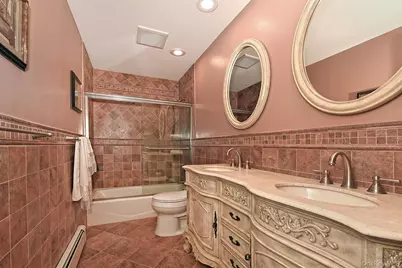 36 Lane Avenue, Plainview, NY 11803 - Photo 19