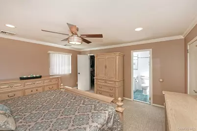 36 Lane Avenue, Plainview, NY 11803 - Photo 23