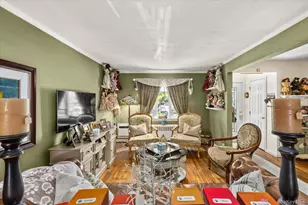 17-09 Starr St, Ridgewood, NY 11385 - Photo 5