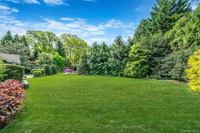 280 Deforest Road N, Dix Hills, NY 11746 - Photo 37