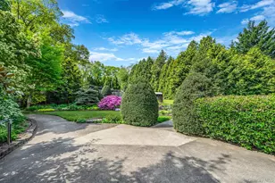 280 Deforest Rd N, Dix Hills, NY 11746 - Photo 13